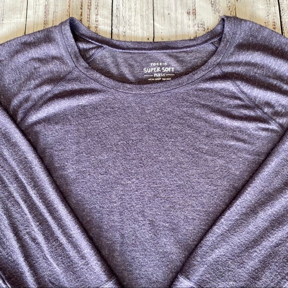 TORRID "Super Soft Plush" Heathered Blue Top 2X - Picture 2 of 4
